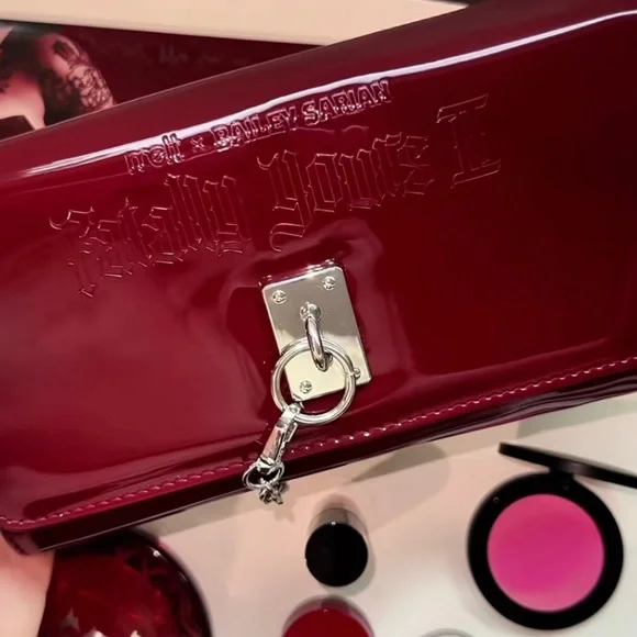 FATALLY YOURS II WRIST CUFF CLUTCH - Picture 5 of 5